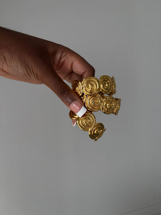 Swirl cuff bracelet